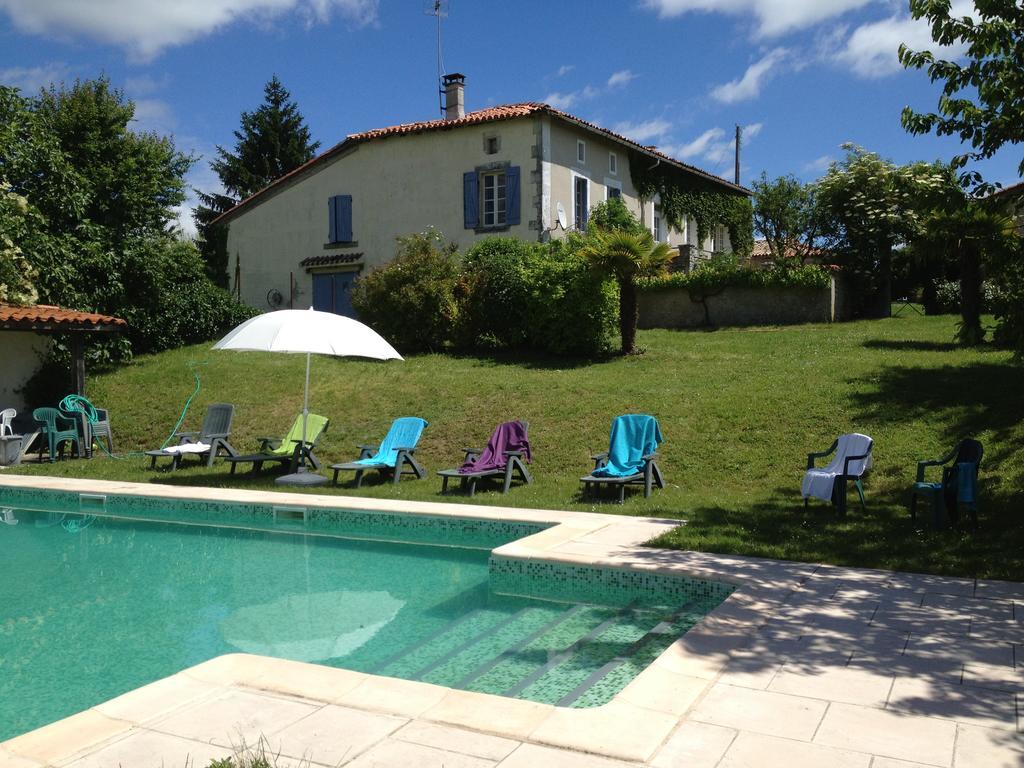 Chez Sarrazin Villa Brossac Luaran gambar
