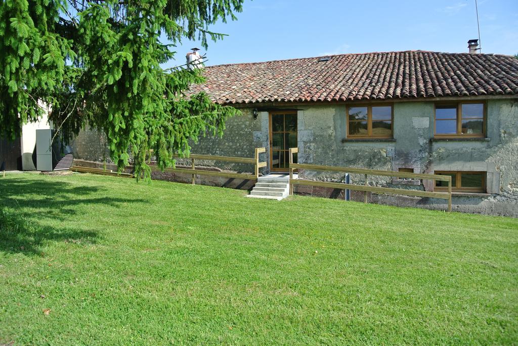 Chez Sarrazin Villa Brossac Luaran gambar